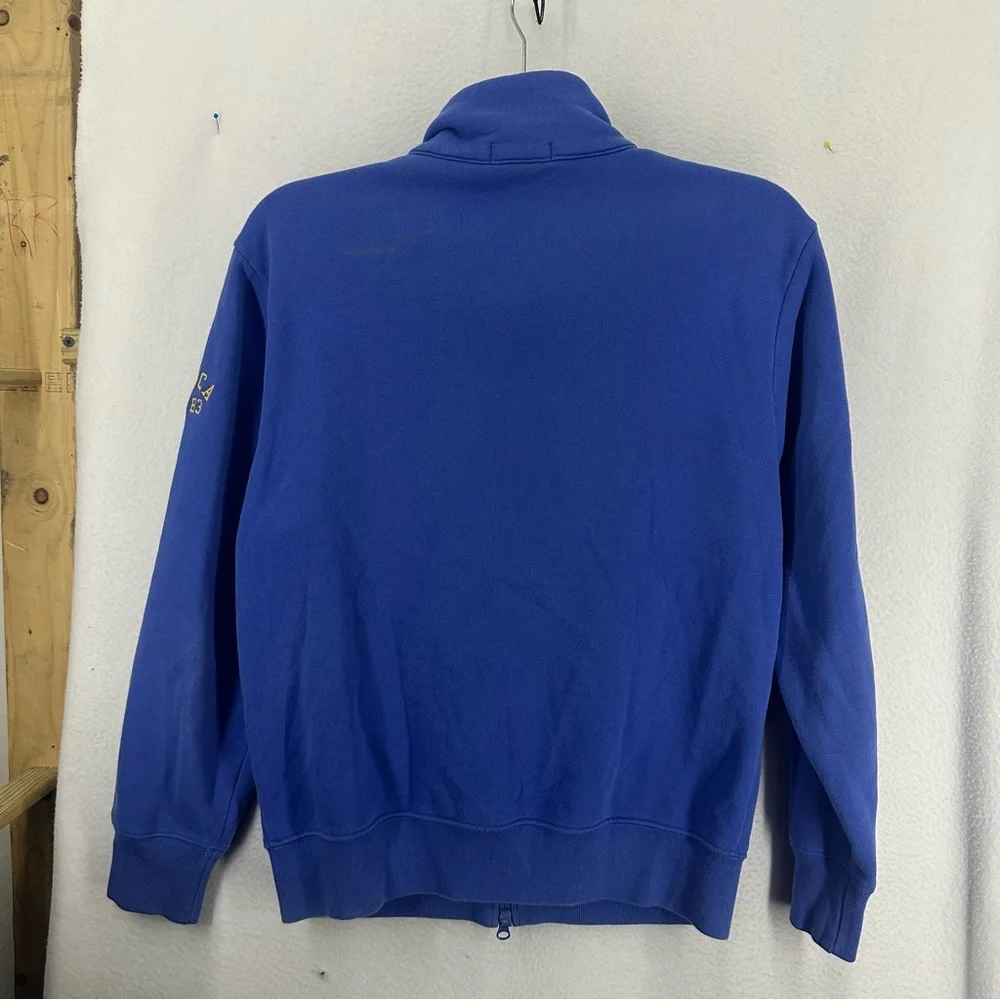 Nautica staining shown